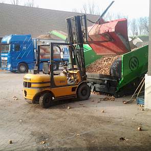 De akkerbouwer had de uien verkocht op 24 februari voor direct weg. ‘Dus keurig binnen twee weken geladen’, zegt Boer.