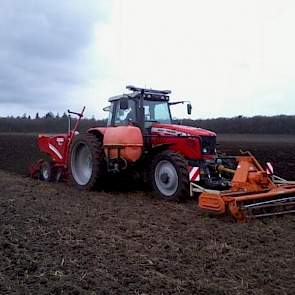 Jan Reinier de Jong uit Odoorn heeft zijn eerste zetmeelaardappelen gepoot. “Op naar 15 ton zetmeel per hectare.”