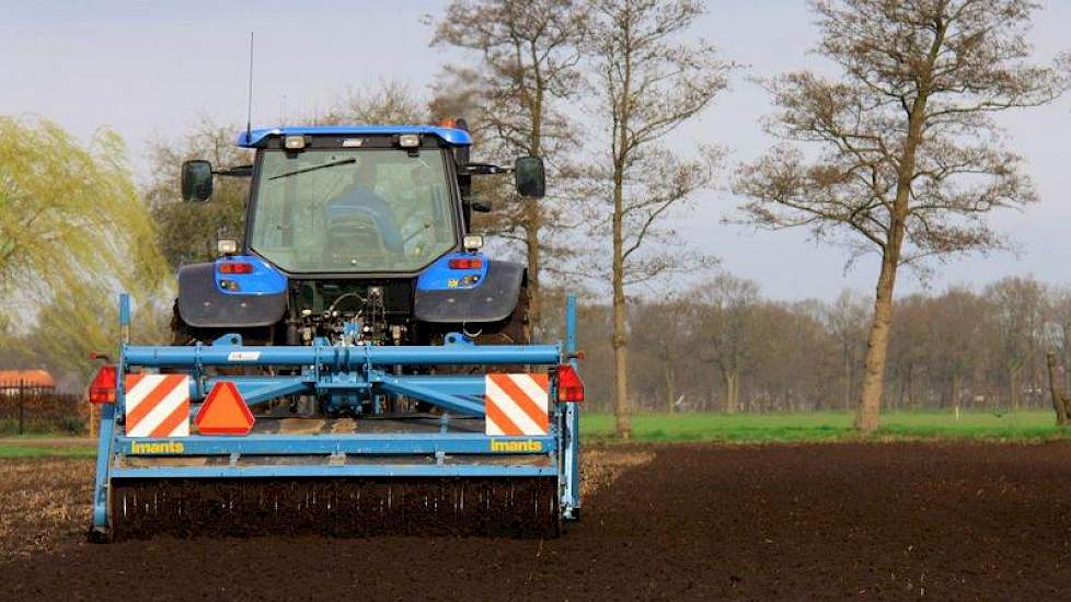 De gerst gaat naar mengvoerbedrijf Coops in Halle.