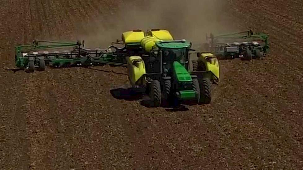 2015 Corn Planting In Iowa (2160p HD)