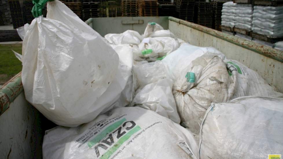 Inzamelingactie lege big bags en landbouwfolie Akkerwijzer.nl