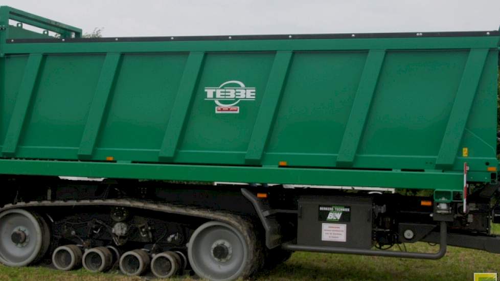 Een andere manier van ontzien van de bodem is werken op rupsbanden zoals bij deze Tebbe.