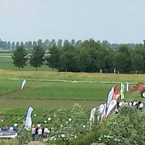 Agrifac verzorgde de aanwezigheid van een moderne spuitmachine bij de open dag.