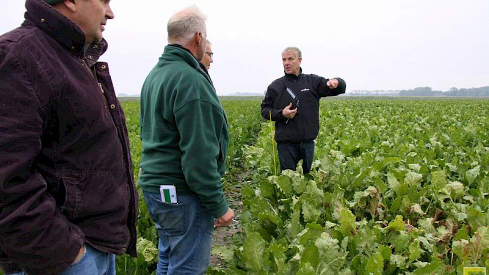 Hans Buikema van Syngenta vertelt over de diverse schimmelbestrijdingen en concludeert aan de hand van de zichtbare resultaten dat ziektebestrijding loont, én dat minimaal twee bespuitingen nodig zijn voor alle rassen.