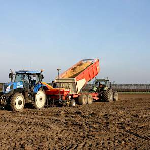 Het bouwplan van De Jager bestaat verder uit aardappelen (‘van vroege consumptie tot late fritesaardappelen’) , suikerbieten, winterpeen, graszaad en tarwe.