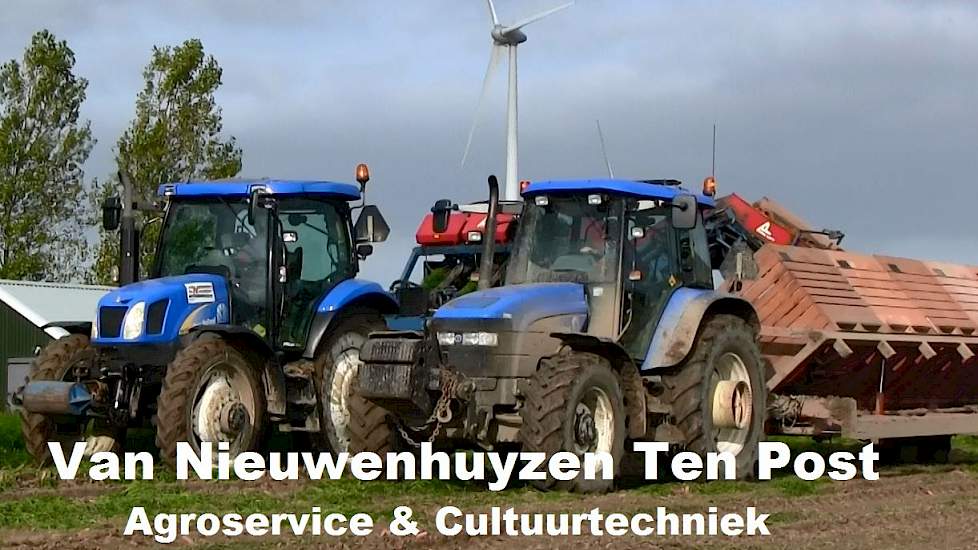 2015. Wortels rooien met 2 rijer Asa Lift. Van Nieuwenhuyzen.