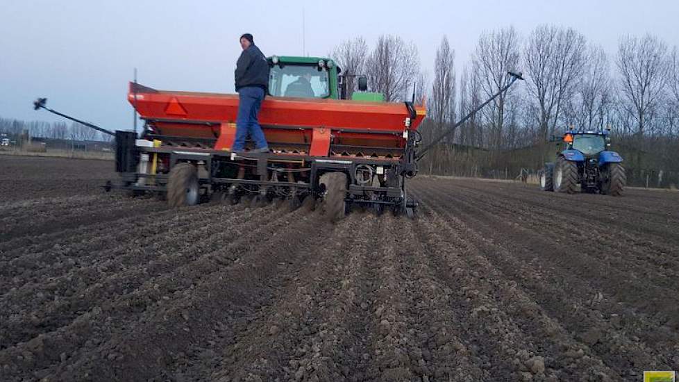 Ook akkerbouwer Jacob-Jan Buth uit Sommelsdijk heeft plantuien geplant.