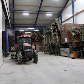 Aan de binnenkant had het aan elkaar plaatsen van het oude en nieuwe deel wel wat voeten in aarde, maar de brede doorgang, lichtkoepel en ledverlichting mogen er wezen.
