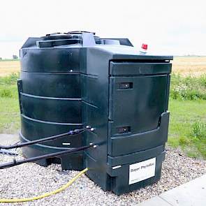 Afhankelijk van het weer kan de installatie meer of minder water reinigen. De voorraadvaten bewaren zolang het spoelwater.