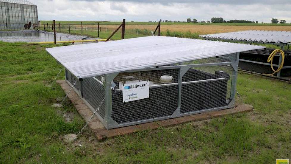 De Heliosec van Syngenta werkt op verdamping door zonnestraling. Het is één van de twee systemen die Kollumerwaard heeft om resten van middelen af te breken.
