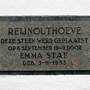 In de eerste jaren na de oorlog zijn de hangars omgebouwd tot boerderijen en uitgegeven aan boeren. Deze boerderijen kregen de namen van de vier Heemskinderen (uit een Franse sage): Ritsaert, Writsaert, Adelaert en Reynout. De boerderij van Varekamp heet