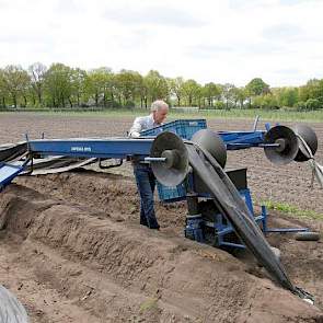 Van Rooij in het veld.