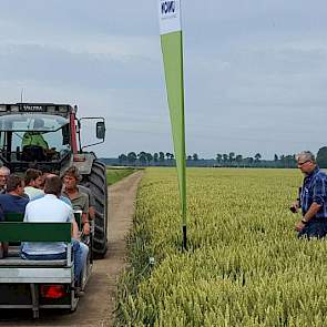 Saaten Union had gehoopt op wat meer opkomst, maar vanwege de weersverwachting wilden veel akkerbouwers in de polder voor de regen werkzaamheden afronden.