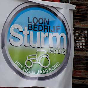 Het nieuwe logo van Loonbedrijf Sturm-Jacobs.