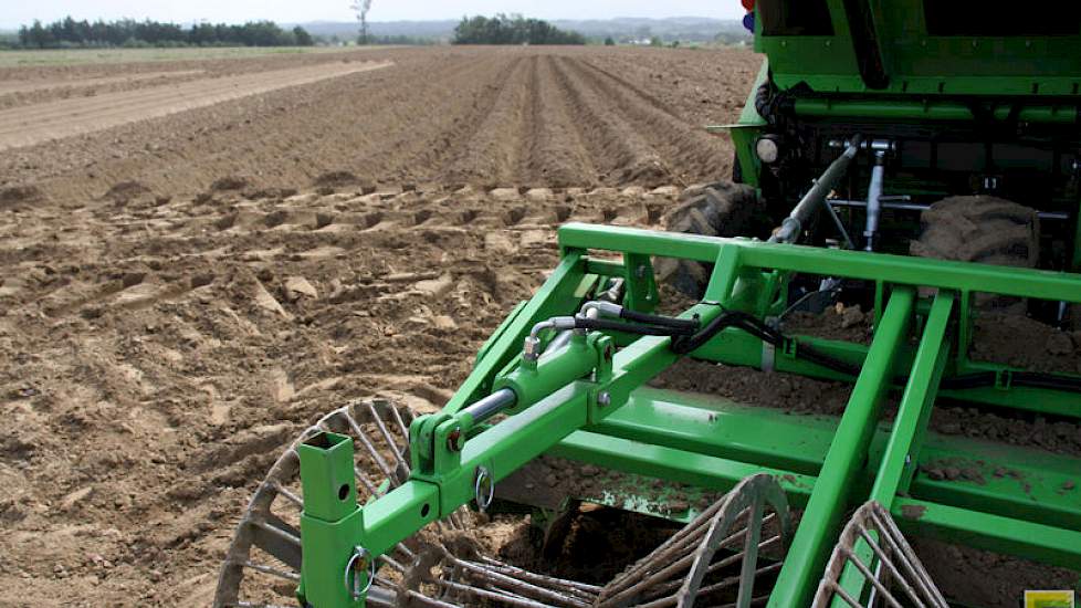 Op zand is er ook al sprake van prima resultaten van de nieuwe AVR machine in combinatie met beregenen.