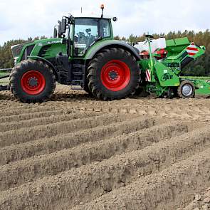De nieuwe maar duurdere combinatie zoals deze werd gepresenteerd op de proefboerderij in Wijnandsrade op donderdagmiddag 7 september.