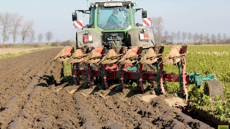 De Kverneland 7 schaar levert mooi werk af.