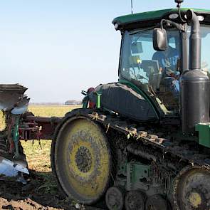 Het akkerbouwbedrijf beslaat onder meer aardappels, granen, bloembollen en suikerbieten.