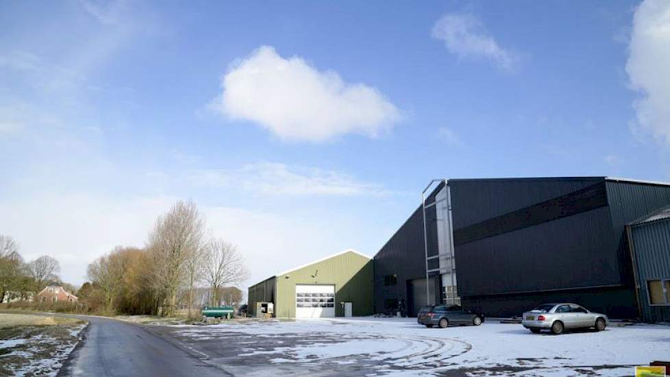 The new storage shed (right) is 2,000 m2 and was built last year.  To the left of the new building is the existing storage from 1996.