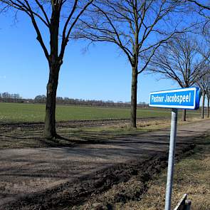 Alle percelen van Rien Swinkels liggen aan de Pastoor Jacobspeel, grenzend aan de voormalige luchtmachtbasis De Peel.