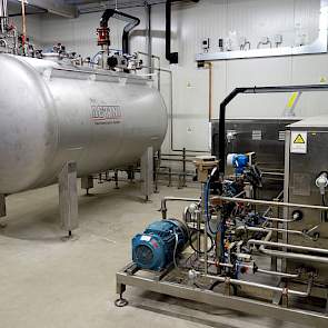 Na afkoeling wordt het geschoonde water vanuit de decontaminatieruimte via het rioolstelsel afgevoerd.
