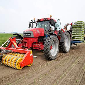 „Wij hebben een andere planter opgehaald, maar deze kon helaas maar drie rijen planten.”