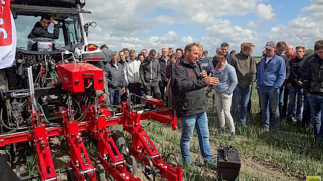 Christoffel den Herder van Delphy geeft tekst en uitleg over de IC-Light van Steketee.