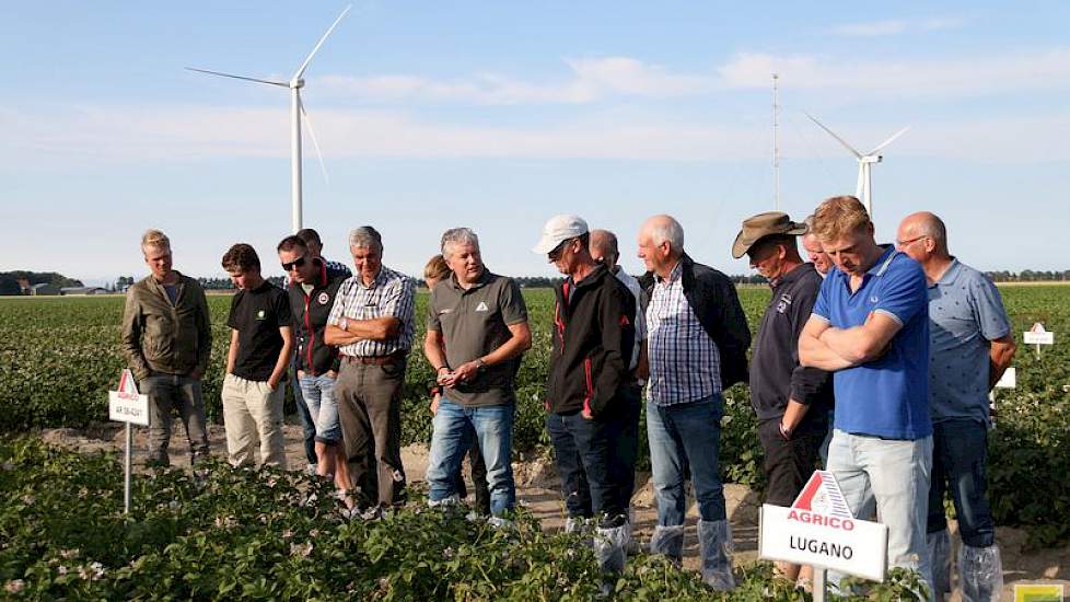 Na afloop van de uitbetalingsvergaderingen was er nog tijd voor een aantal proefveldbezoeken.