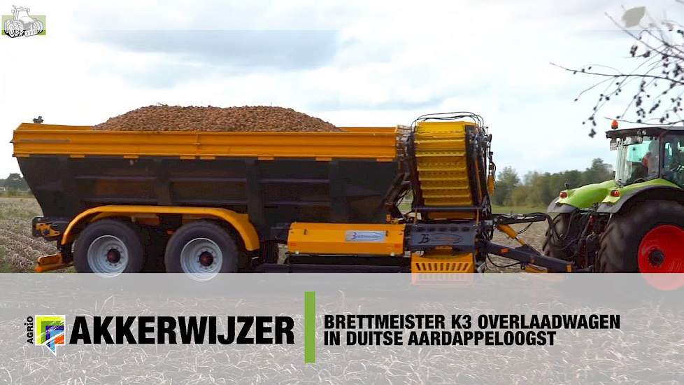 Brettmeister overlaad reinigingswagen in de aardappelen oogst