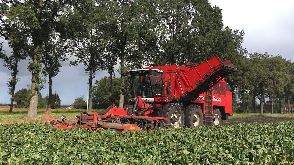 6 oktober: Vrijdag is 5 hectare van het perceel gerooid door Loonbedrijf Dermois uit Eerste Exloërmond.