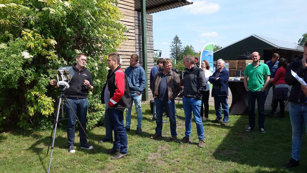 Verspreid over de dag vonden binnen een viertal plenaire presentaties plaats. Verder waren er zowel binnen als buiten ook enkele praktische workshoprondes, waarbij specialisten van de themapartners dieper op het onderwerp precisielandbouw in gingen. Zo pr