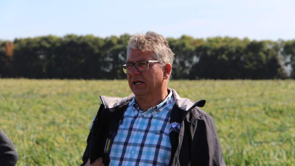 Grootste probleem van de teelt in Zuid-Limburg vormt volgens Emile Steins de beschikbaarheid van water om te kunnen beregenen. „Door het diepe grondwater en de matige verkaveling is het slaan van een waterput veelal niet rendabel. Als een brandweerkraan i