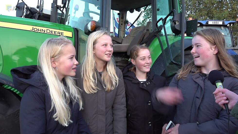 Het boerenprotest in De Bilt trekt niet alleen de belangstelling van boeren