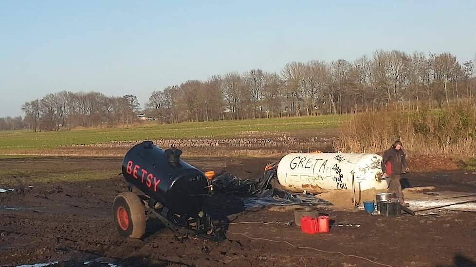 Column: Henk Nienhuis: Carbid schieten