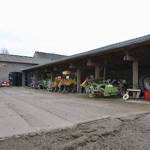 De machineberging op de tweede binnenplaats.