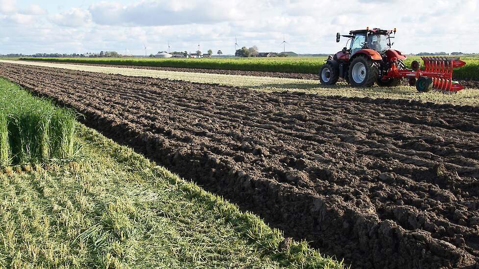 Minder intensief bewerken van de grond conserveert water