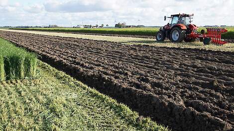 Minder intensief bewerken van de grond conserveert water