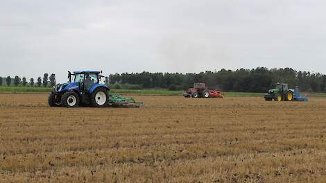 Fotoserie: Demo stoppelbewerking en inzaai groenbemester - Akkerwijzer