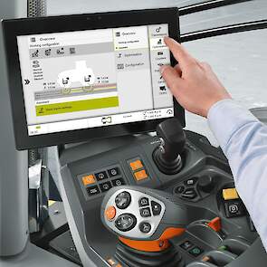 Een nieuw systeem van Claas laat de chauffeur direct op de terminal in de cabine zien hoe groot de kans op verdichting is onder de huidige bedrijfsomstandigheden. Voor de berekening koppelt Claas het eigen CEMOS- rijhulpsysteem (bodemtype, aslasten of ban