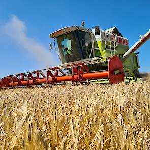 Van Tilbeurgh dorst met zijn eigen Claas Mega 208.