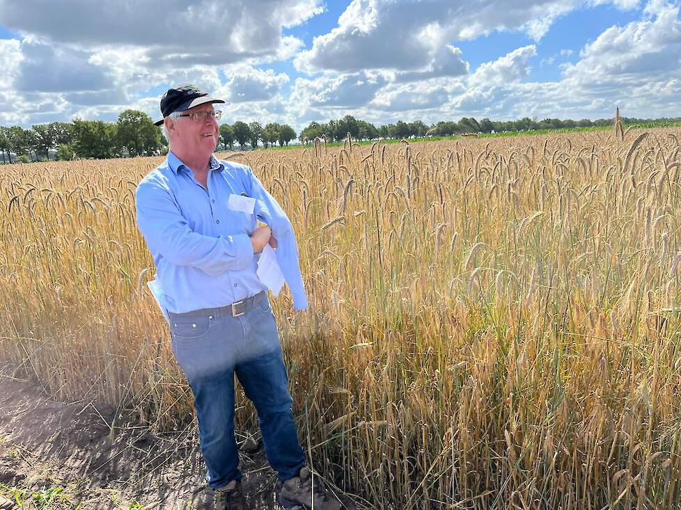 Bert Aasman van AgroProeftuin De Peel legt uit.