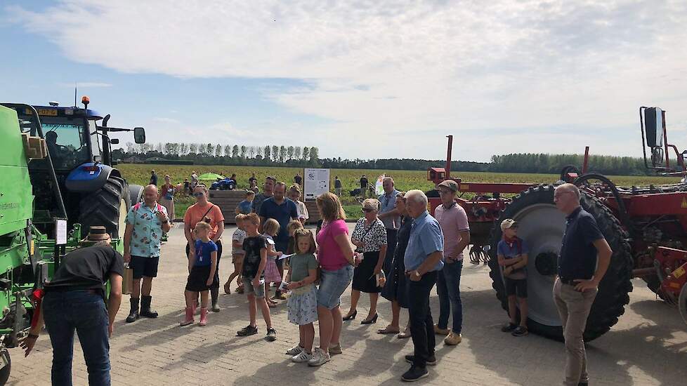 De deelnemende akkerbouwers trokken zaterdag veel bezoek.