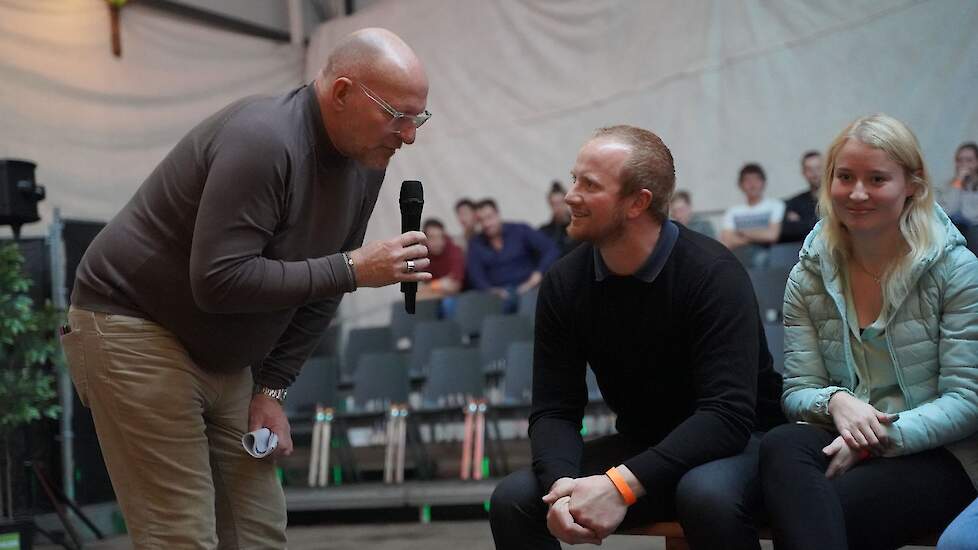 Rob Mulder, journalist, programmamaker en bekend van de video-serie ‘Bie de Boer’, kreeg de aanwezigen lekker aan de praat over het boerenvak.