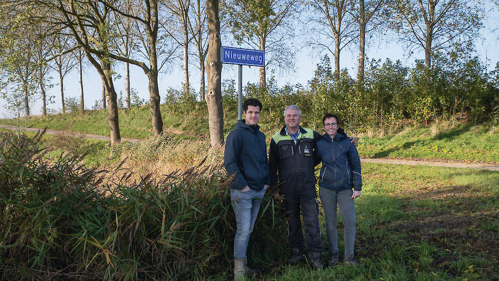 Gertjan Vermuë (links) en Pieter en Rianne Abrahamse.