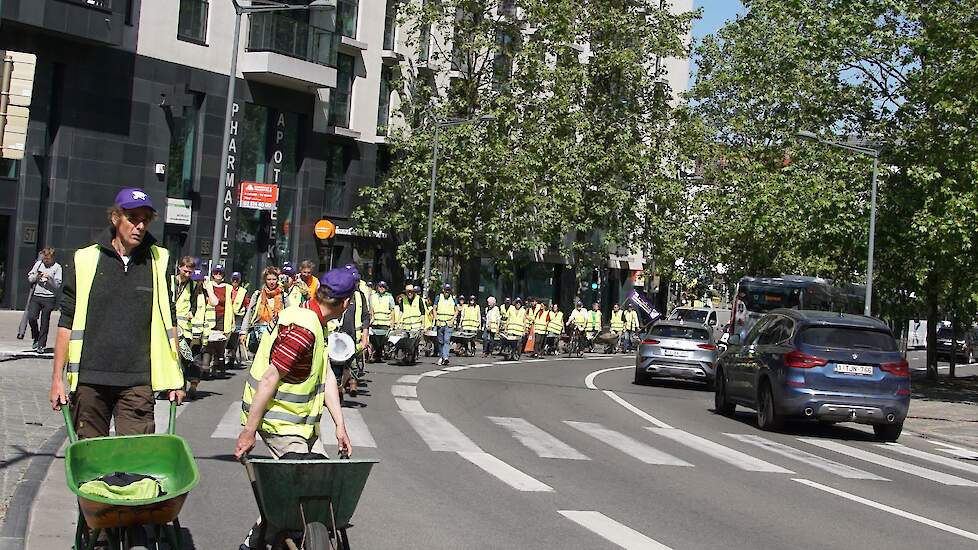 Kruiwagenmars voor de levende bodem in de Europese wijk