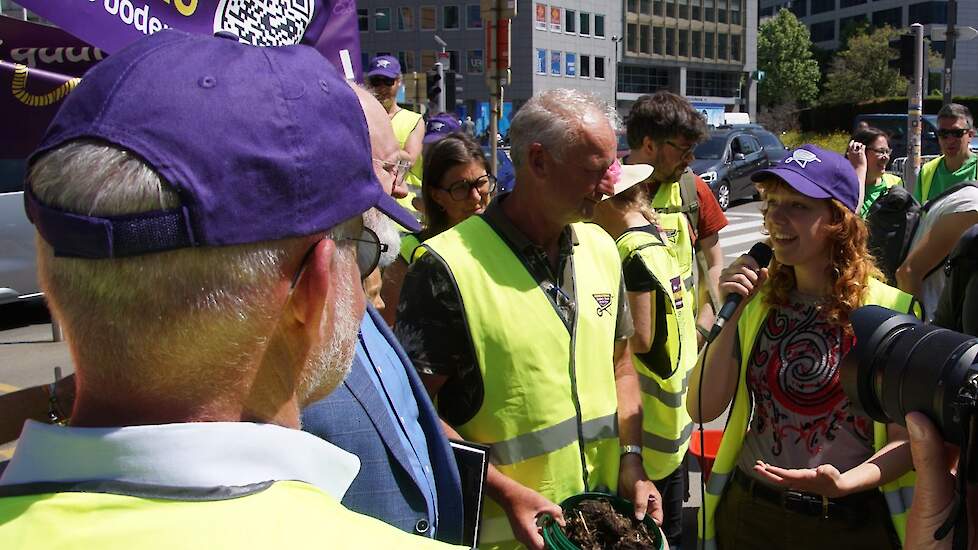 Fides Lapidaire van 'Give a shit' roept op de kringloop inclusief menselijke mest te sluiten