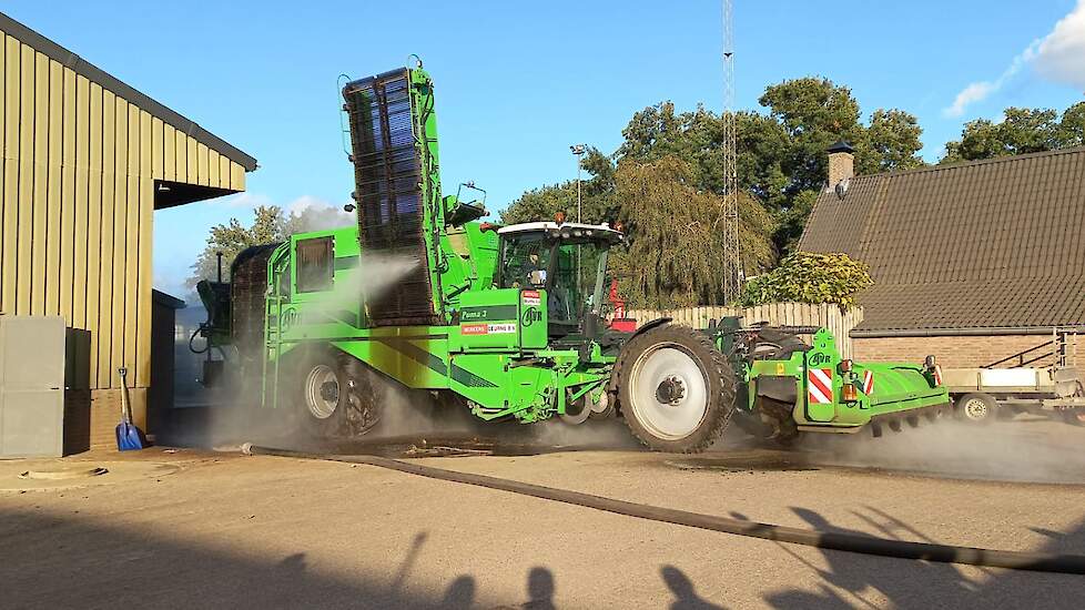 De aardappelrooier reinigt zich grotendeels zelf.