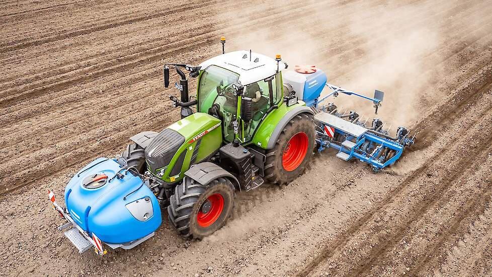 De SprayHub kan ook worden gebruikt voor de mestinjectie met vloeibare meststoffen in combinatie met een precisiezaaimachine.