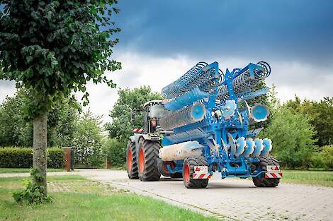 De transportbreedte bedraagt drie meter en de hoogte vier meter. Tot een rijsnelheid van 40 kilometer per uur is de Rubin 10/1000 in de gehele EU toegelaten tot het wegverkeer.