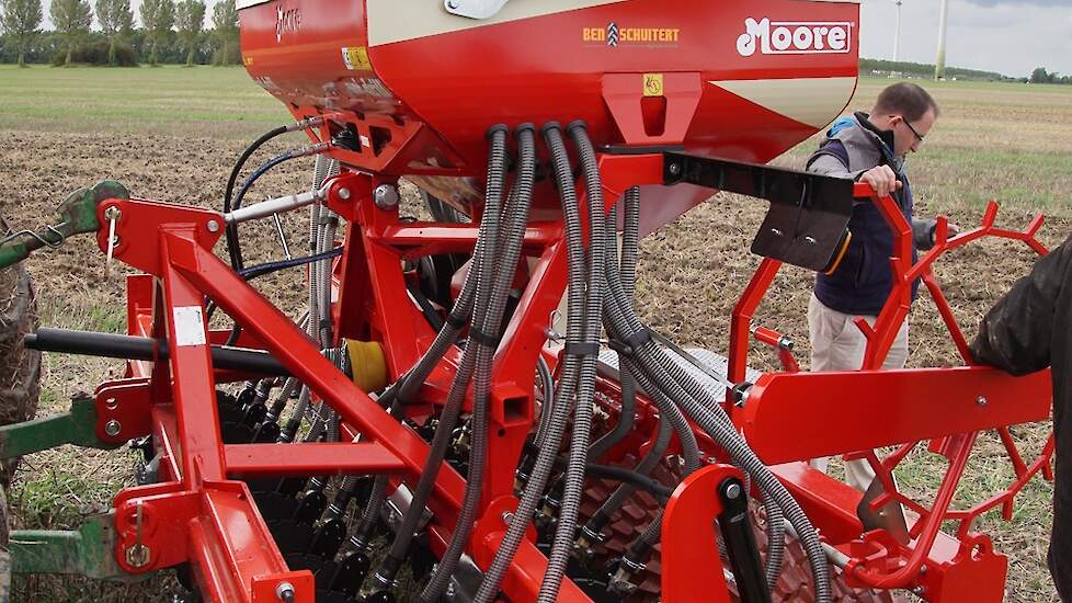 Zaaimachine voor in de stoppel van de groenbemesters.